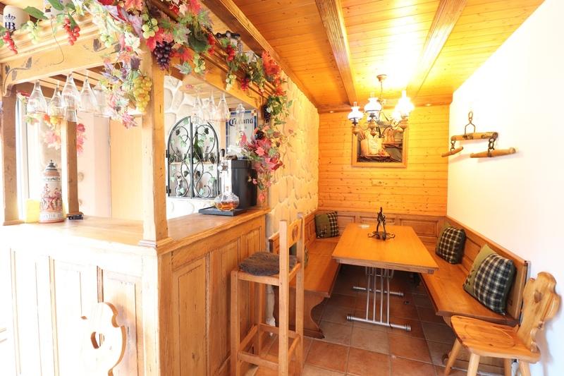 Maison - 251 m² - 6 pièces