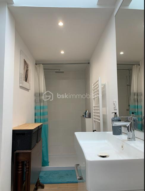 Maison traditionnelle - 148 m² - 6 pièces