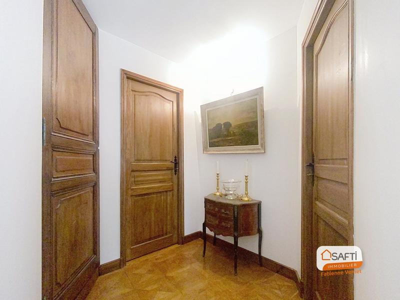 Maison - 290 m² - 10 pièces