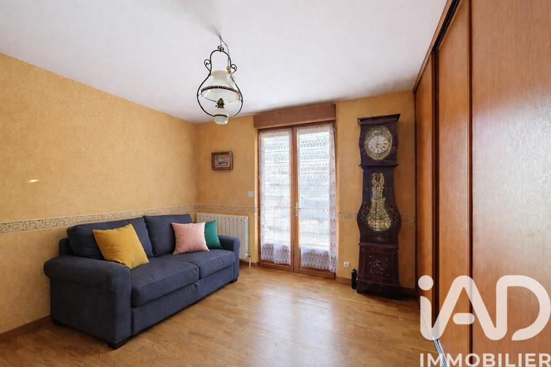 Maison - 215 m² - 10 pièces