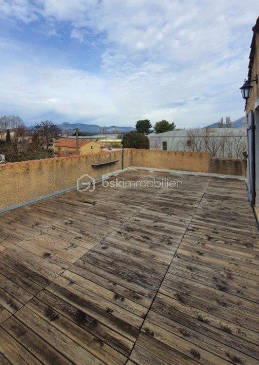 Propriété - 166 m² - 9 pièces