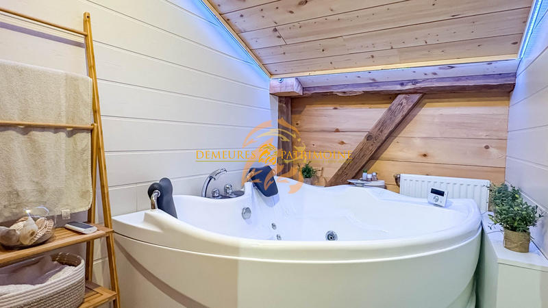 Maison - 400 m² - 10 pièces