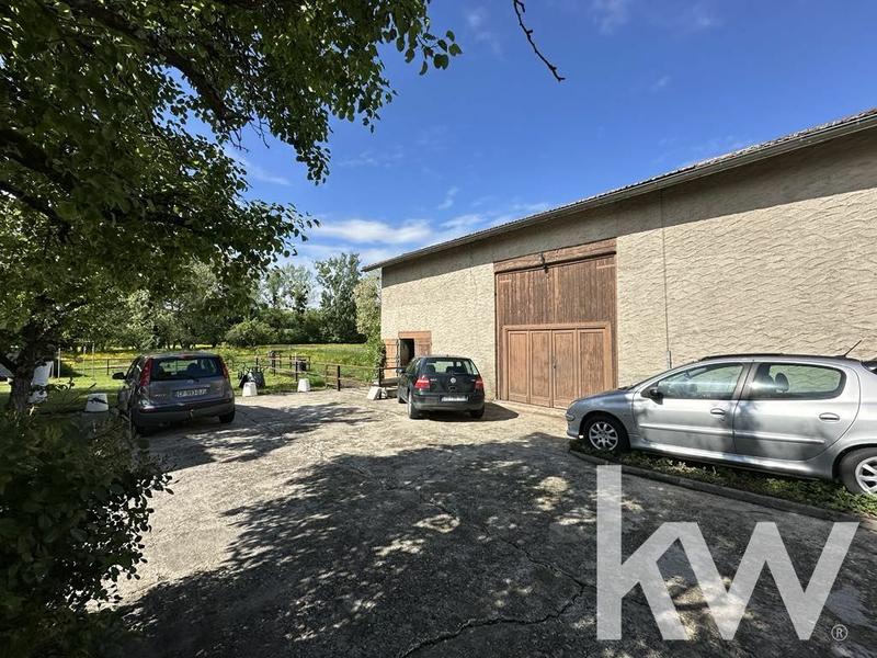 Maison - 202 m² - 8 pièces