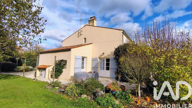 Maison - 170 m² - 9 pièces