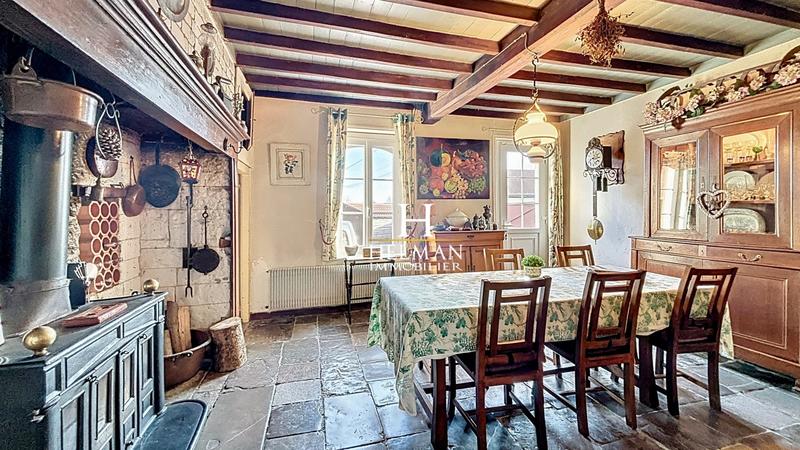 Maison - 159 m² - 7 pièces