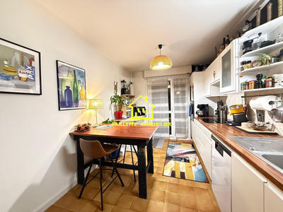 Appartement - 82 m² - 4 pièces