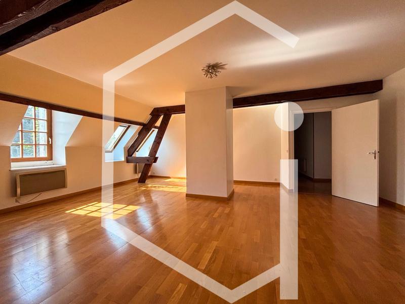 Appartement - 98 m² - 4 pièces