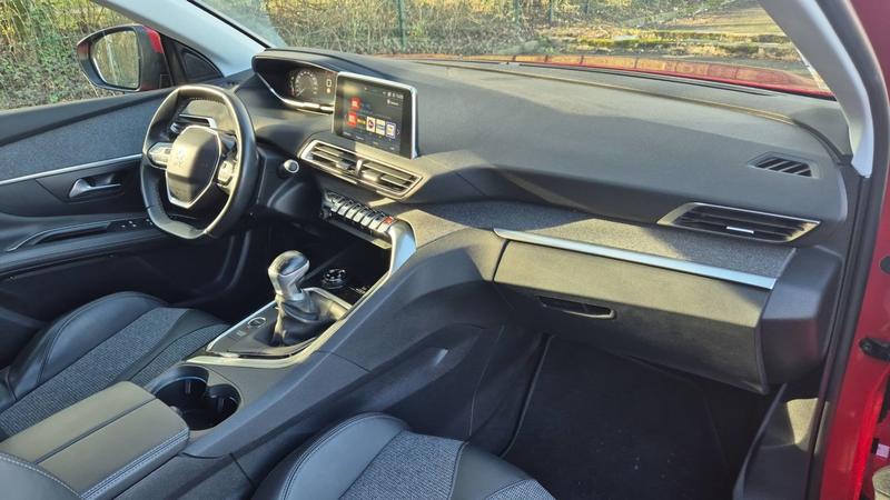 Peugeot 3008 II 1.5 BlueHDi 130 Allure Business