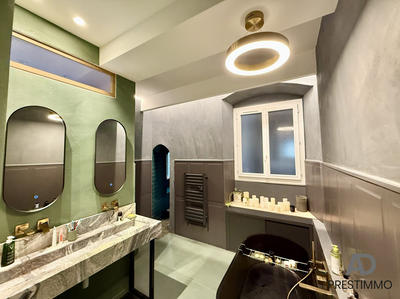 Appartement - 128 m² - 5 pièces