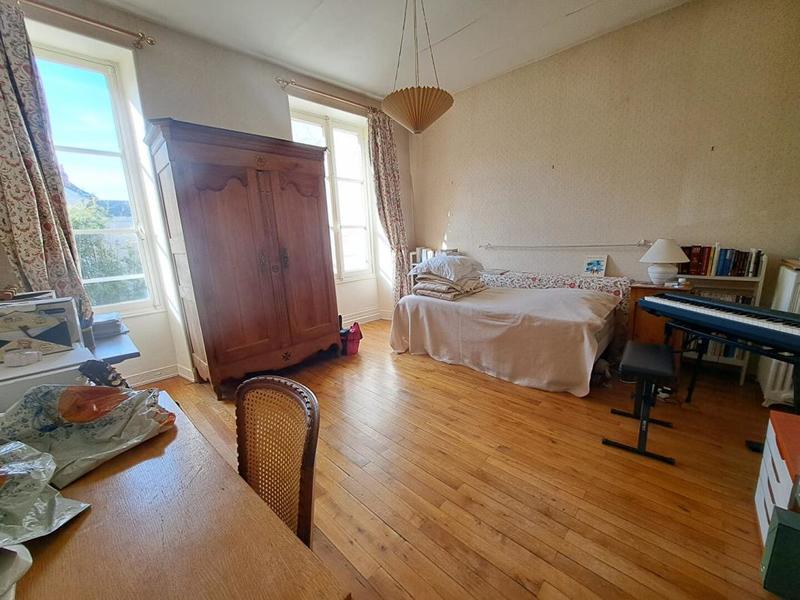 Maison - 191 m² - 8 pièces