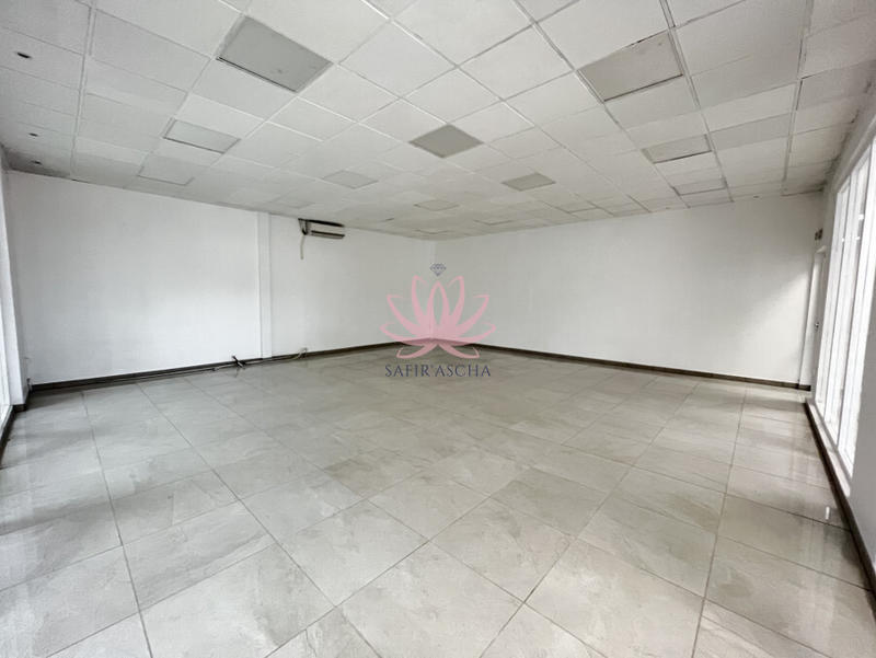 Local commercial - 88 m² - 1 pièce