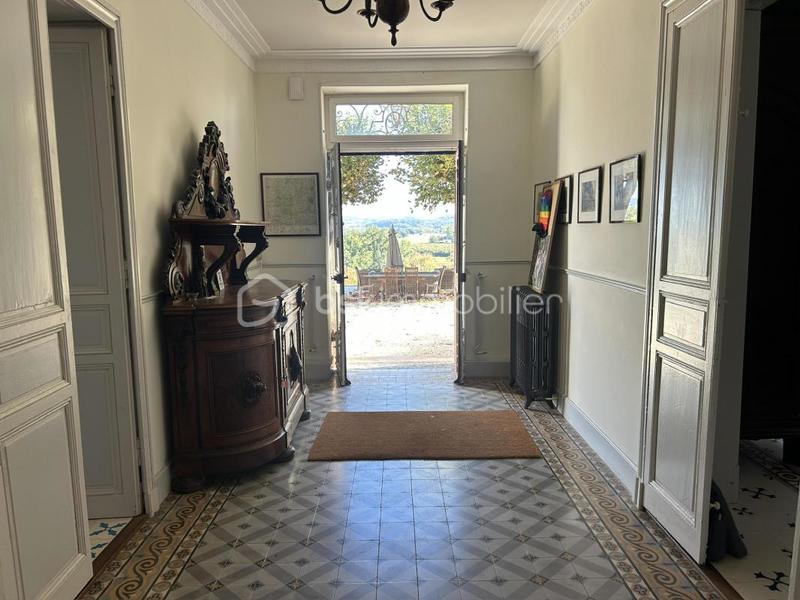 Château - 722 m² - 19 pièces