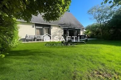 Maison - 255 m² - 9 pièces