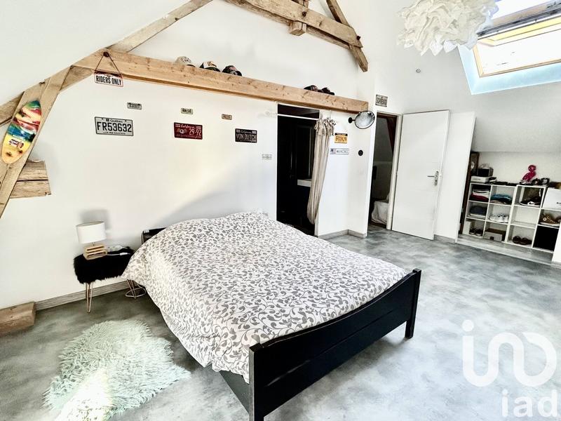 Maison - 235 m² - 12 pièces