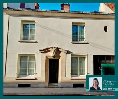 Maison - 205 m² - 7 pièces