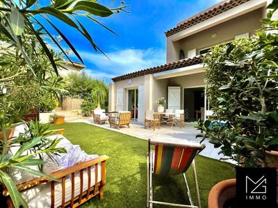 Appartement - 105 m² - 4 pièces