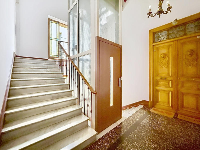 Appartement - 141 m² - 5 pièces