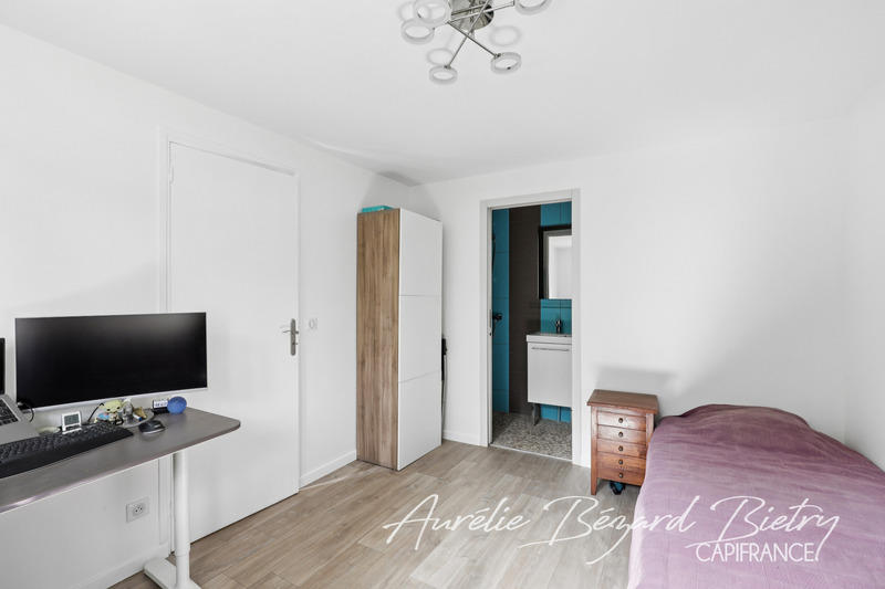 Maison - 181 m² - 8 pièces