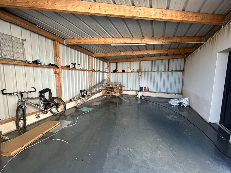 Maison - 198 m² - 5 pièces