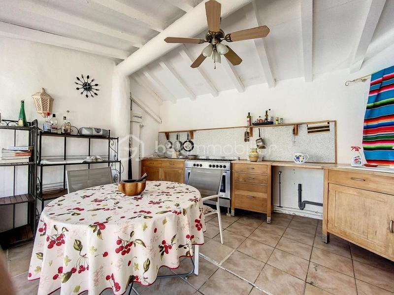 Mas - 382 m² - 13 pièces