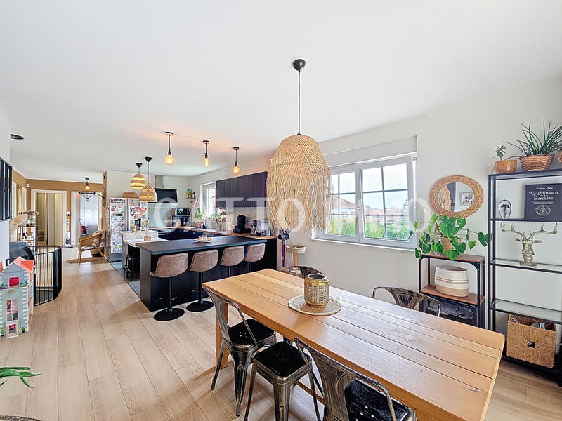 Maison - 130 m² - 4 pièces