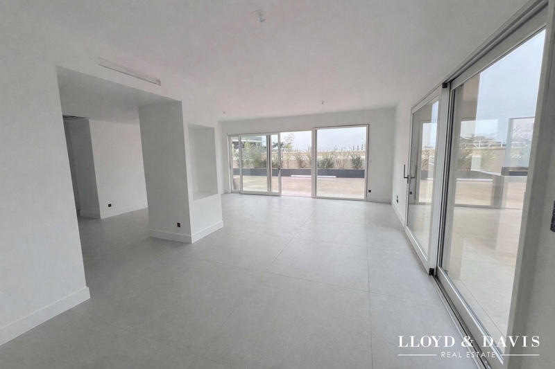 Appartement - 102 m² - 3 pièces