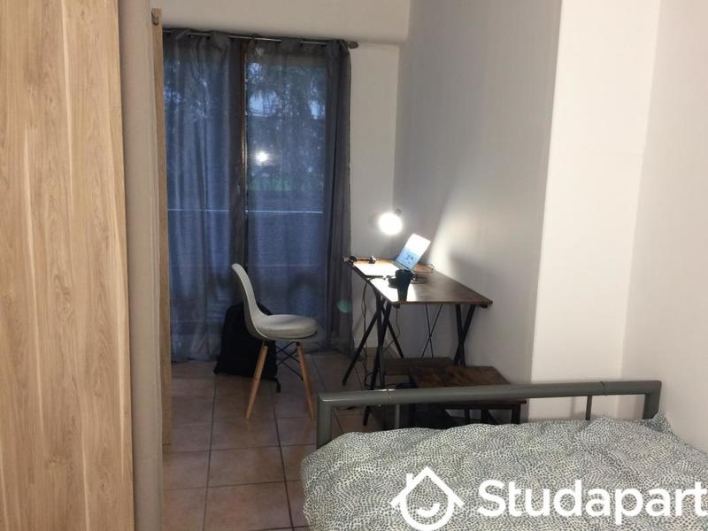 Chambre - 10 m² - 1 pièce