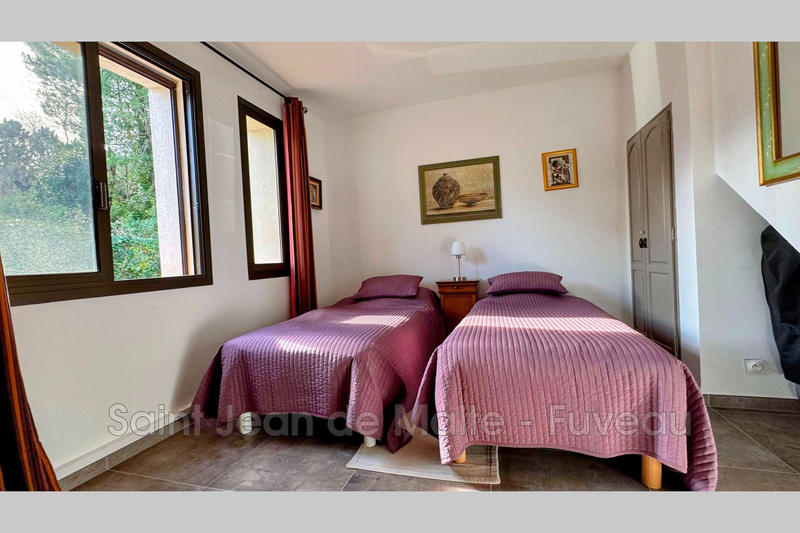 Maison - 194 m² - 5 pièces