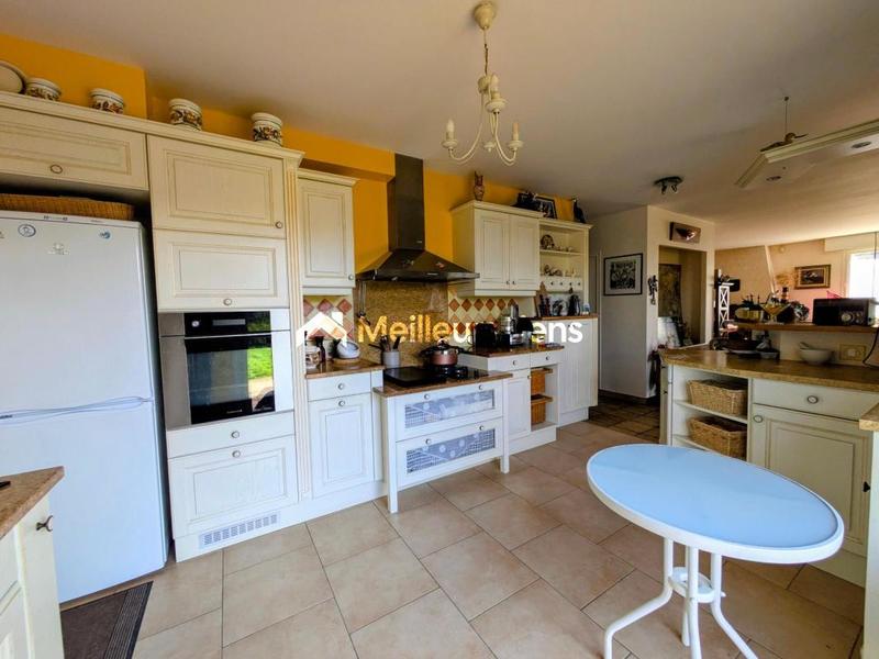 Maison - 140 m² - 6 pièces