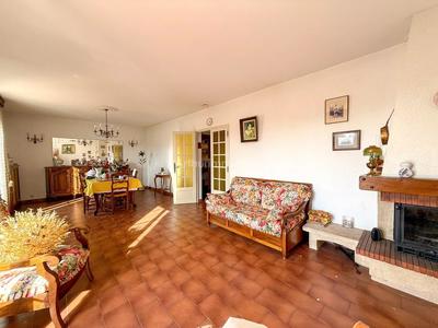 Maison - 179 m² - 6 pièces