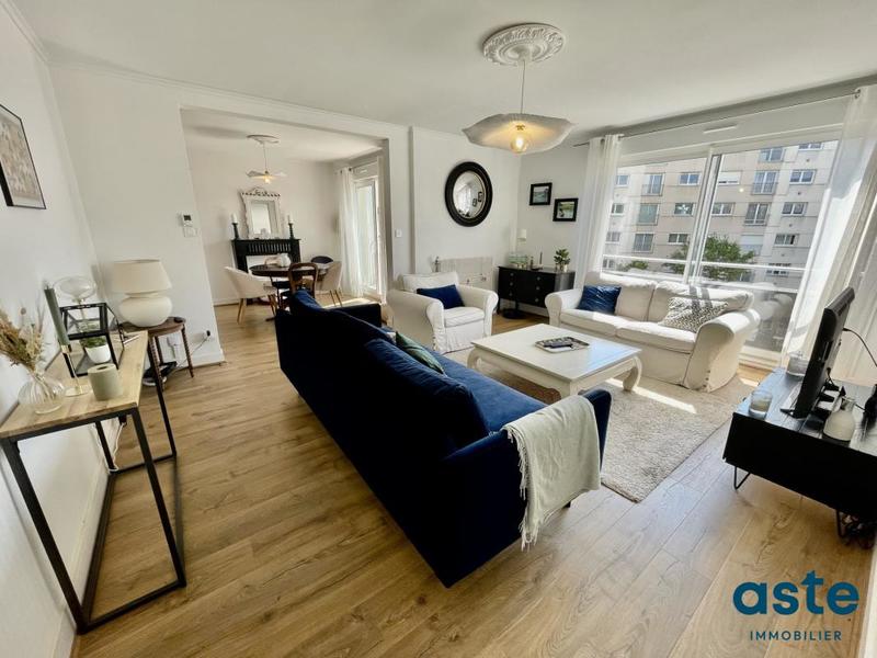 Appartement - 104 m² - 5 pièces