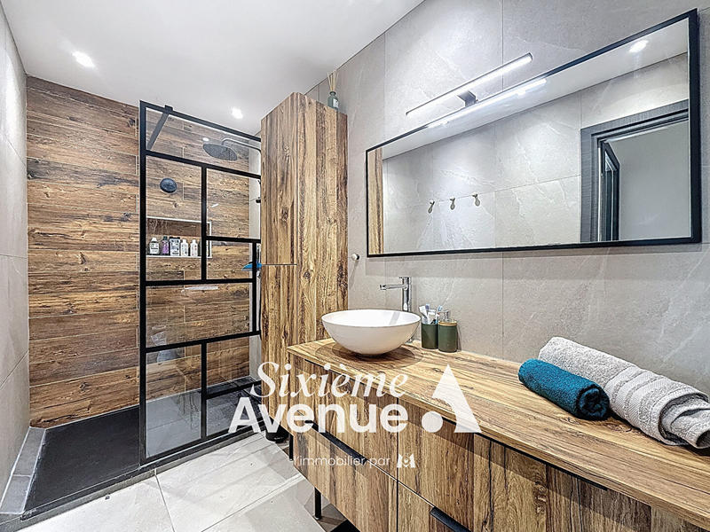 Appartement - 65 m² - 3 pièces