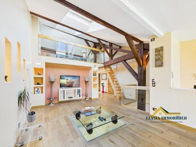 Maison - 229 m² - 8 pièces
