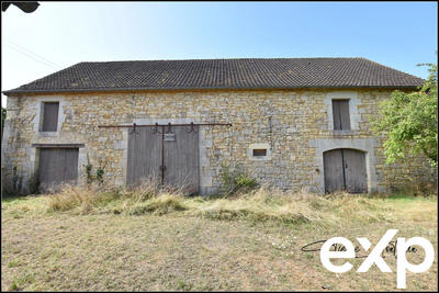 Maison - 140 m² - 1 pièce