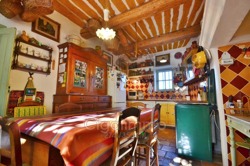 Maison en pierre - 200 m² - 8 pièces