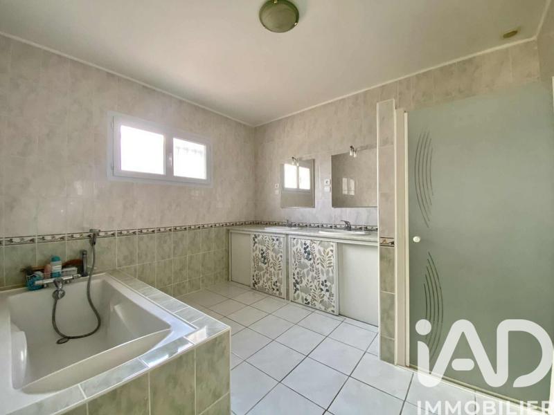 Maison - 159 m² - 7 pièces