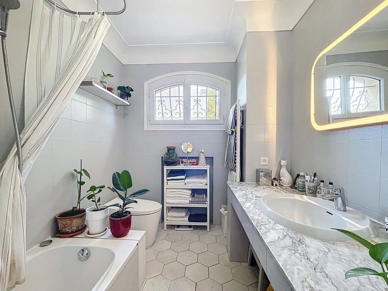 Appartement - 120 m² - 4 pièces