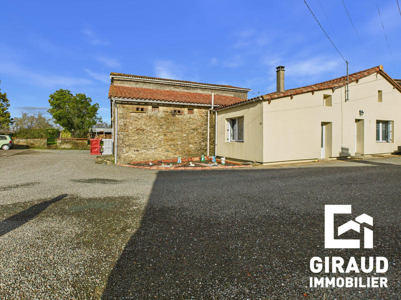 Maison ancienne - 90 m² - 3 pièces