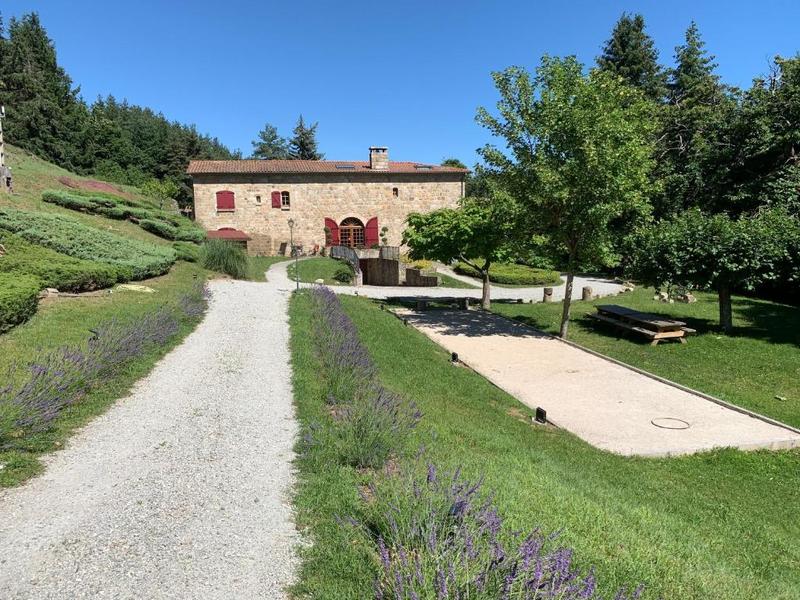 Propriété - 358 m² - 17 pièces