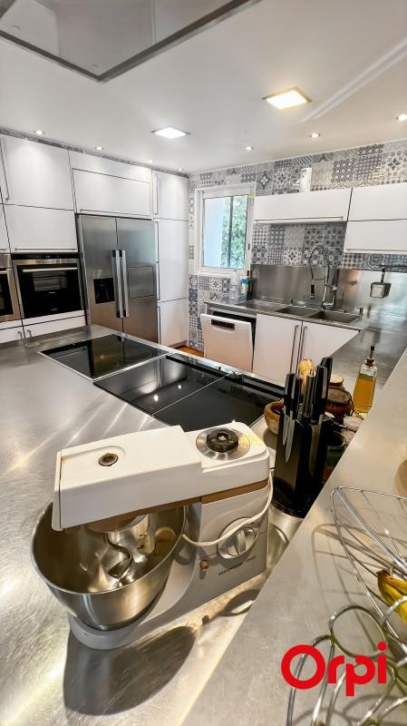 Villa - 223 m² - 8 pièces