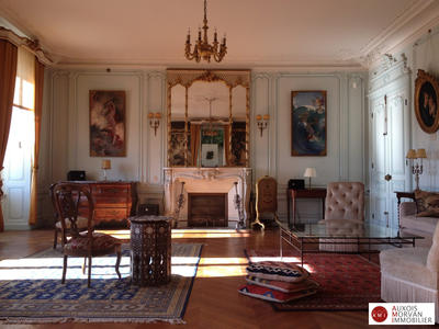 Maison - 420 m² - 13 pièces