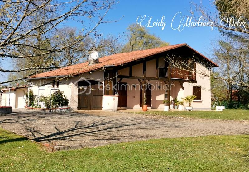 Maison - 160 m² - 6 pièces