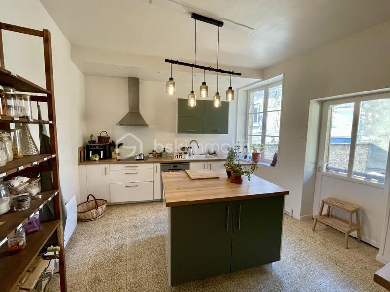 Maison - 170 m² - 5 pièces