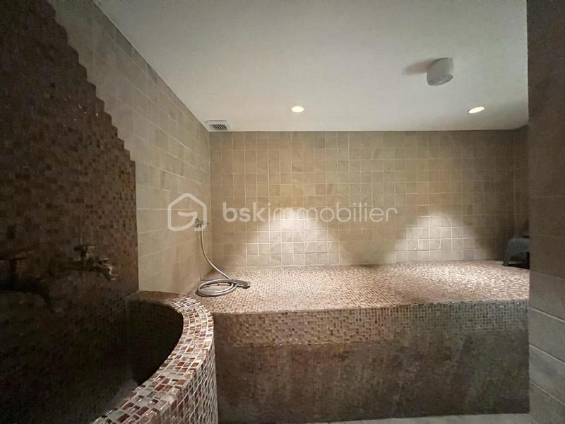 Immeuble - 783 m² - 25 pièces