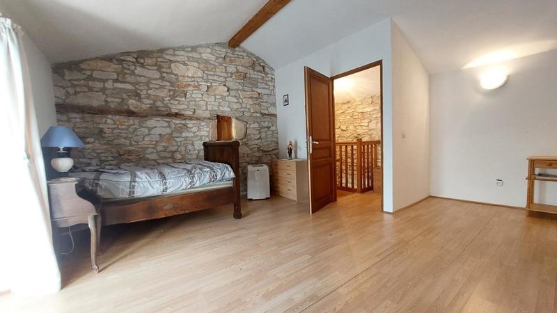 Propriété - 326 m² - 15 pièces
