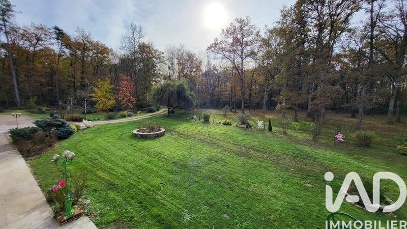 Maison - 235 m² - 10 pièces