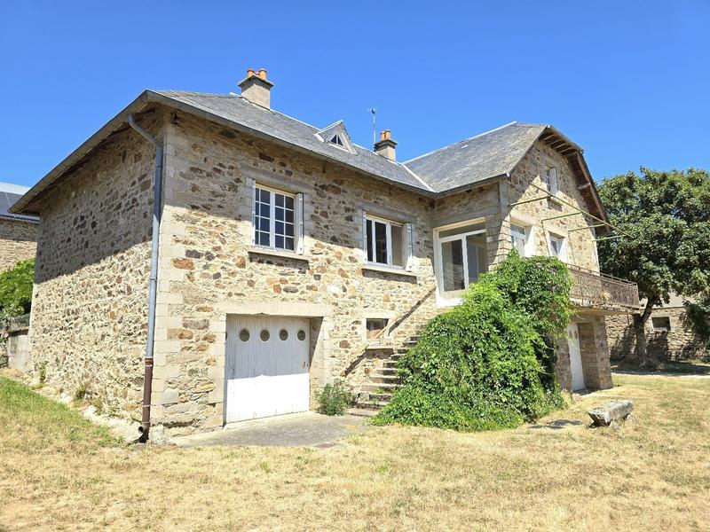 Corps de ferme - 260 m² - 6 pièces