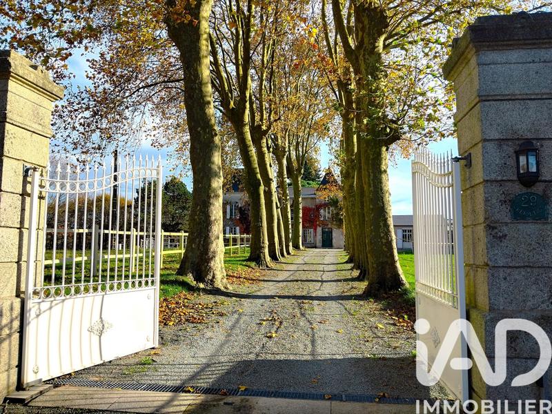 Maison - 380 m² - 11 pièces