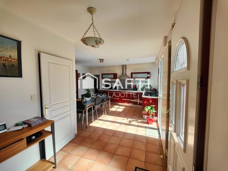 Maison - 140 m² - 6 pièces