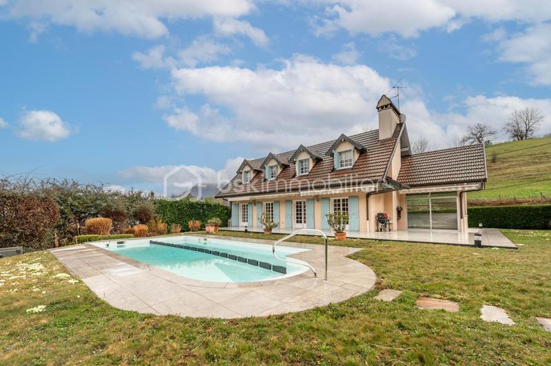 Demeure - 186 m² - 6 pièces